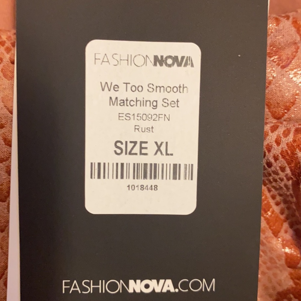 Matching set - Picture 3 of 3